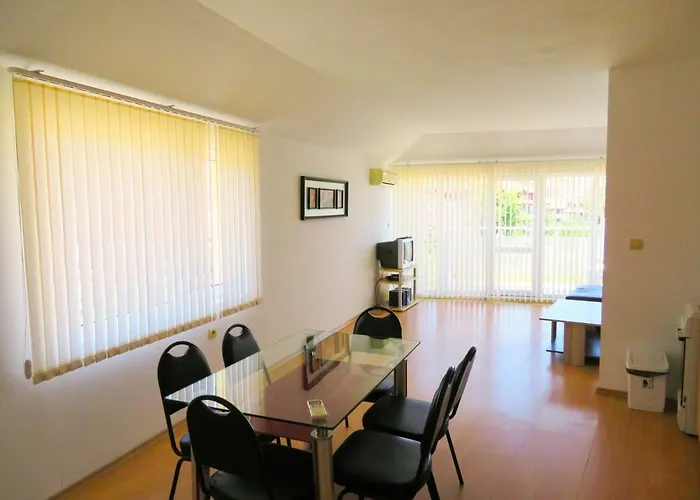 съни хаус - Sunny House Apartmán Bjala