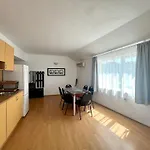 съни хаус - Sunny House