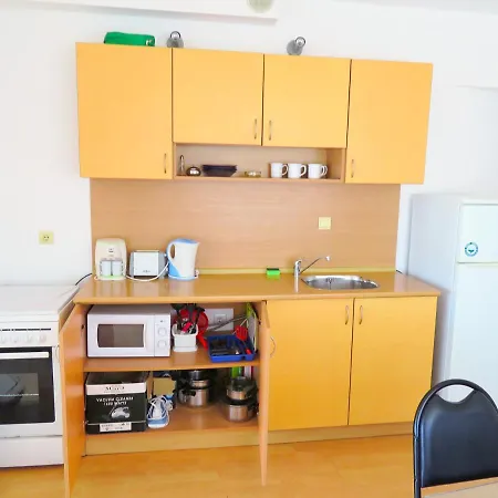 съни хаус - Sunny House