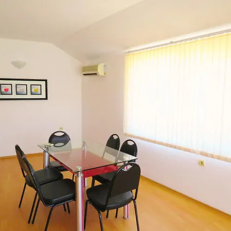 съни хаус - Sunny House Beala