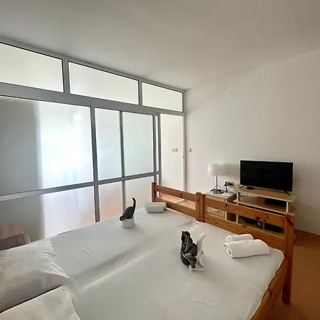 съни хаус - Sunny House Apartament