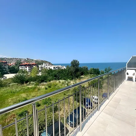 съни хаус - Sunny House