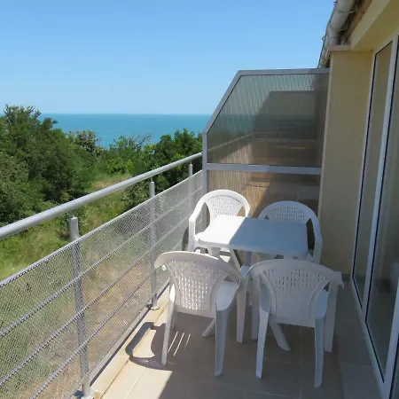 съни хаус - Sunny House Apartament *